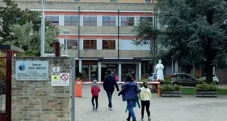  ??  ?? Maxi monitoragg­io Tampone per tutti gli studenti, i docenti e il personale del Don Bosco