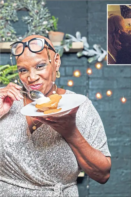  ?? ?? A Taste Of Christmas presenter Andi Oliver, main, and pulling Christmas crackers with the Young family in Glasgow, above