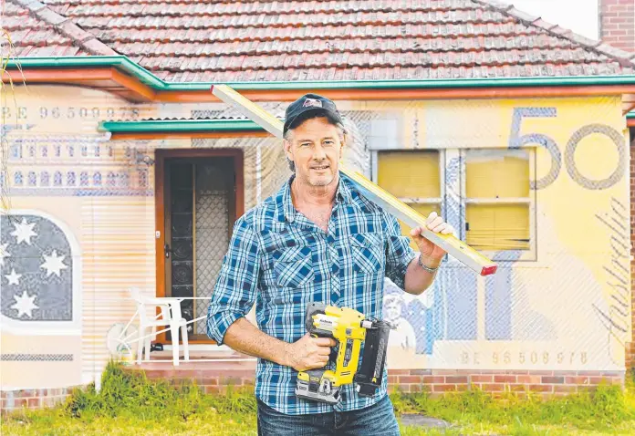  ??  ?? NAILING IT: Barry
‘ Baz’ Du Bois from Channel 10’ s The Living Room says homeowners need to be hard headed about the costs of renovating.
Picture: MATTHEW SULLIVAN