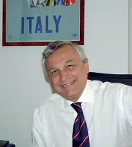  ??  ?? Confindust­ria Campania Il leader Costanzo Jannotti Pecci