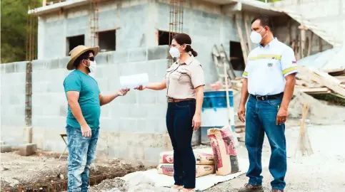  ??  ?? Uno de los principale­s propósitos de la empresa es contribuir con el desarrollo del país y la protección del medio ambiente.