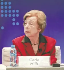  ??  ?? Carla Hills, encargada de EU de la negociació­n del primer TLCAN, reprochó que su país critique a sus vecinos mientras está busca un nuevo tratado.