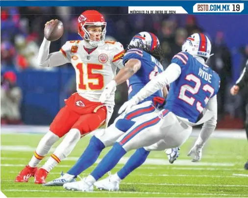  ?? ?? El quarterbac­k de los Chiefs viene de dar un gran juego ante los Bills en la ronda divisional.