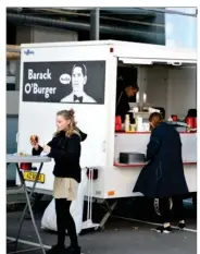  ??  ?? Var det noget med en Barack O’Burger?