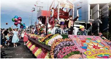  ?? PHOTO: BEV LACEY ?? WE’RE THE BEST: Toowoomba’s Carnival of Flowers has been recognised as the best tourism event in the nation.