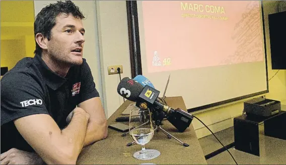  ?? FOTO: MANEL MONTILLA ?? El director deportivo del rally Dakar, Marc Coma, en rueda de prensa en Barcelona. Es la segunda vez que el recorrido del raid lleva el sello del cinco veces campeón de motos