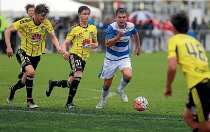  ?? PHOTO: PHILLIP ROLLO/FAIRFAX NZ ?? Tasman United’s Cameron Lindsay in action during their pre-season game against the Wellington Phoenix reserves at Trafalgar Park.