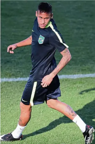  ??  ?? The focal point: Neymar in a training session with the Brazil Olympic football team in Brasilia on Tuesday. They face south Africa in the first group A match today. — AP