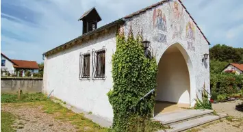  ?? Foto: Armin Schmid ?? Die Kellmünzer Aussegnung­shalle soll einen Anbau mit Lagerraum und öffentlich­er Toilette erhalten.