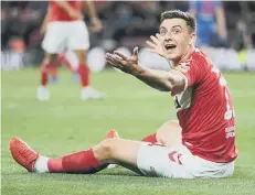  ??  ?? Jordan Hugill went to ground too easily.