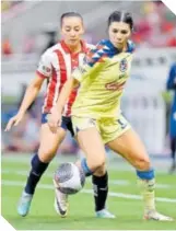  ?? ?? El Clásico Femenil registró una extraordin­aria asistencia en el estadio Akron.