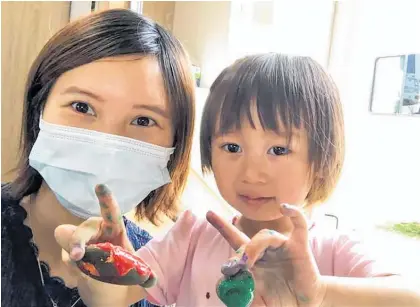  ?? Photo / Lily Gao ?? Lily Gao has tried to keep busy with daughter Elysse, 2, during their quarantine.