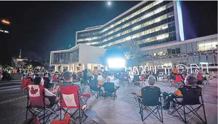  ?? BARRY GRAY THE HAMILTON SPECTATOR ?? Fans turned out at Hamilton City Hall on Friday night to watch the Memorial Cup semifinal between the Hamilton Bulldogs and Regina Pats.