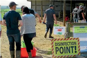  ?? HEATHER CHALMERS/ STUFF ?? Farmers need to take biosecurit­y more seriously by undertakin­g measures such as installing disinfecti­ng foot baths for visitors.