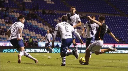  ?? AGENCIA ESIMAGEN ?? Pablo González fue el encargado de anotar el gol al minuto 12 del encuentro.