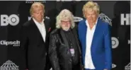  ?? ERIC BONZAR — THE MORNING JOURNAL ?? Members of new Rock & Roll Hall of Fame inductees The Moody Blues talk to members of the media.