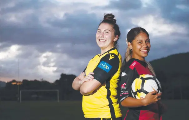  ?? Picture: BRENDAN RADKE ?? Edge Hill United’s Olivia Gables and Leichhardt’s Aleeah Davern are looking forward to their Premier League match under lights at Tiger Park.