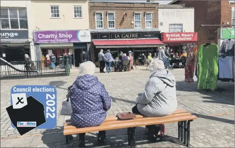  ?? ?? SHOPS SCENE The declining retail sector in Fareham town centre is a concern for some as voters go to the polls