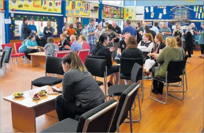  ?? PICTURE / PAUL BROOKS ?? Carlton School says thank you to its supporters.