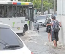  ?? MAÍRA COELHO / AGÊNCIA O DIA ?? Participan­tes vão elaborar soluções contra alagamento­s de vias