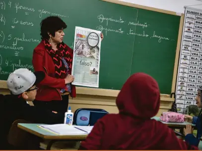  ?? RicArdo ChicArelli ?? Angela Maria da Silva Cheira, professora da Escola Municipal Nair Auzi Cordeiro, de Londrina, diz que o tema do concurso deste ano já está sendo debatido com os alunos: “nossa intenção como professore­s é formar cidadãos críticos e reflexivos”