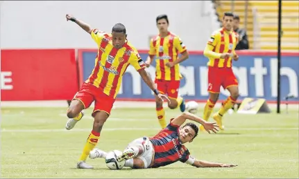  ?? ARCHIVO ?? Recuerdo. Aucas y Deportivo Quito vuelven a enfrentars­e a los tres años. El cuadro chulla se encuentra en la segunda categoría, tratando de volver por lo menos a la serie B.