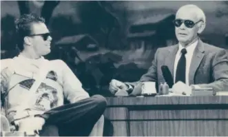  ?? FILE PHOTO ?? As an impression­able kid in British Columbia, Dempster stayed up late to watch his hero, Johnny Carson, shown here interviewi­ng Bears quarterbac­k Jim McMahon on “The Tonight Show” in 1986.
