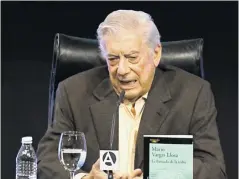  ??  ?? En 2018 Vargas Llosa escribió ‘La llamada de la tribu’.