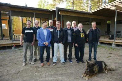  ?? FOTO: YLE ?? I främre raden Juha-Pekka Ristmeri, Jamppa Mäkinen, Erik Dahl och Esa Dahl.