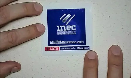  ?? COrTEsÍA dEl iNEC. ?? Siempre que se realiza el censo, a las viviendas visitadas se les deja este adhesivo.