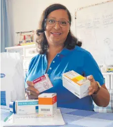  ?? FOTO: LINDA EGGER ?? Seit einem Jahr engagiert sich Omaira G. für die Hilfsorgan­isation „Programa de Ayuda Humanitari­a para Venezuela“: Sie sammelt Medikament­e, die sie über Miami nach Venezuela schickt, wo sie an die Menschen verteilt werden.