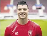  ??  ?? Vuckic, con la camiseta del Twente.