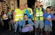  ??  ?? Caterina in piazza Duomo per la festa della Rificolona