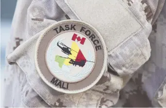  ??  ?? Les soldats canadiens auront pour mission d’assurer une certaine stabilité pendant l’élection présidenti­elle au Mali. - La Presse canadienne: Lars Hagberg