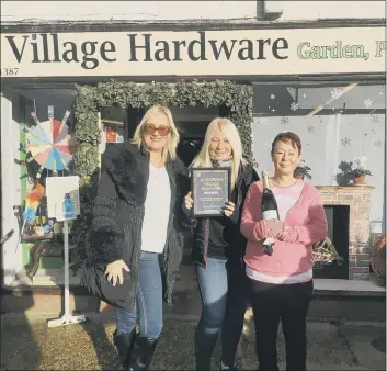  ?? ?? AMAZING MP Caroline Dinenage with Liz Edmunds and employee Kim at the store