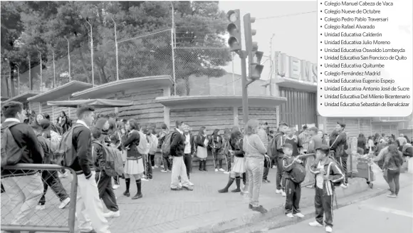  ??  ?? TRADICIÓN. La escuela Sucre es una de las primeras institucio­nes municipale­s de la ciudad.