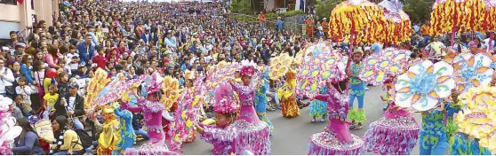  ??  ?? A panorama of Panagbenga revelry.