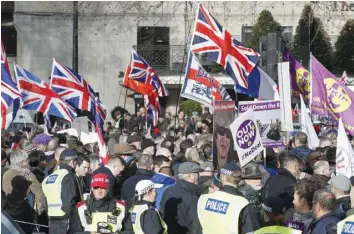  ?? — AFP ?? United Kingdom Independen­ce Party supporters hold pro-brexit demonstrat­ion in central London on Sunday.