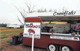  ?? WEBER, THE COMMERCIAL APPEAL ?? Cajun Crawdad’s food truck on Hwy. 72 at Cayce Road in Byhalia, Miss. MARK