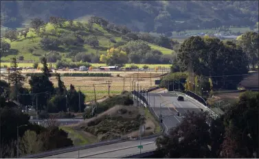  ?? KARL MONDON — STAFF ARCHIVES ?? Bailey Avenue cuts through the Coyote Valley on Nov. 10 in south San Jose near the proposed site of a massive warehouse facility.