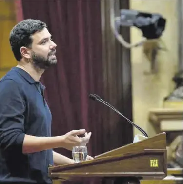  ?? DAVID ZORRAKINO / EUROPA PRESS ?? Ruben Wagensberg, durante una intervenci­ón en el parlamento catalán.