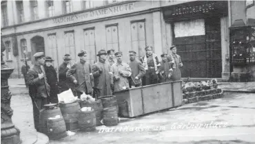  ?? Foto: akg-images ?? Die Bayerische Räterepubl­ik bietet linken Wissenscha­ftlern noch viele Forschungs­lücken.