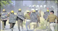  ?? ANI ?? Protesters seeking separate Ahir regiment in the Indian Army clash with Gurugram police on Friday.