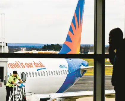  ?? APRIL GAMIZ/THE MORNING CALL ?? Allegiant Air’s inaugural flight to Melbourne, Florida, departs Nov. 17 from Lehigh Valley Internatio­nal Airport in Allentown.