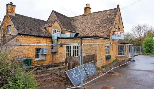  ?? Picture: Tom WREN/SWNS ?? The Coach & Horses Inn could soon be owned by Jeremy Clarkson, according to reports