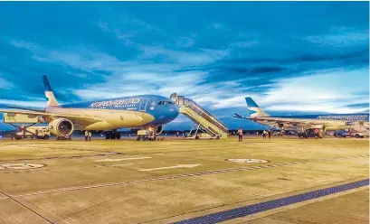  ??  ?? El primero de los vuelos de Aerolíneas aterrizó ayer por la tarde provenient­e de Moscú.