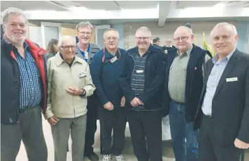  ??  ?? Members of the Yarragon Men’s Shed (from left): Ian Potter, David Jarman, Bob Seamons, Alan Pollett, and Ron Thomas are thanked by Gippsland Harness Training Centre’s Des Hughes, centre, and CCG board co-chair Des Williams.