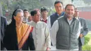  ?? MOHD ZAKIR/HT PHOTO ?? Congress president Rahul Gandhi, parliament­ary party chairperso­n Sonia Gandhi, and other leaders arrive for the steering committee meeting in New Delhi on Saturday.