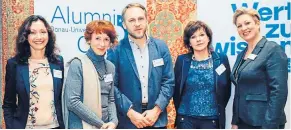  ??  ?? Moderatori­n Andrea Lehky, die Diskutante­n Ulrike Guérot, Vedran Džihić, Irene Etzersdorf­er und Rita Starkl, Leiterin des Alumni-Clubs (v. l.).