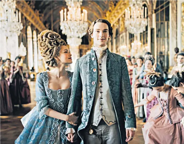  ?? ?? Marie Antoinette (Emilia Schüle) has eyes for women as well as Louis XVI (Louis Cunningham) in the BBC drama